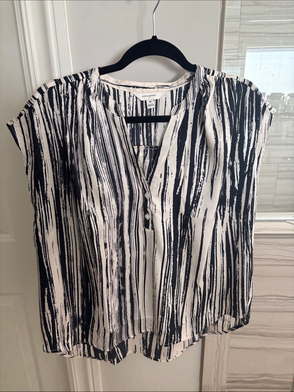 Banana Republic Black & White Striped Cap-Sleeve V-Neck Blouse
